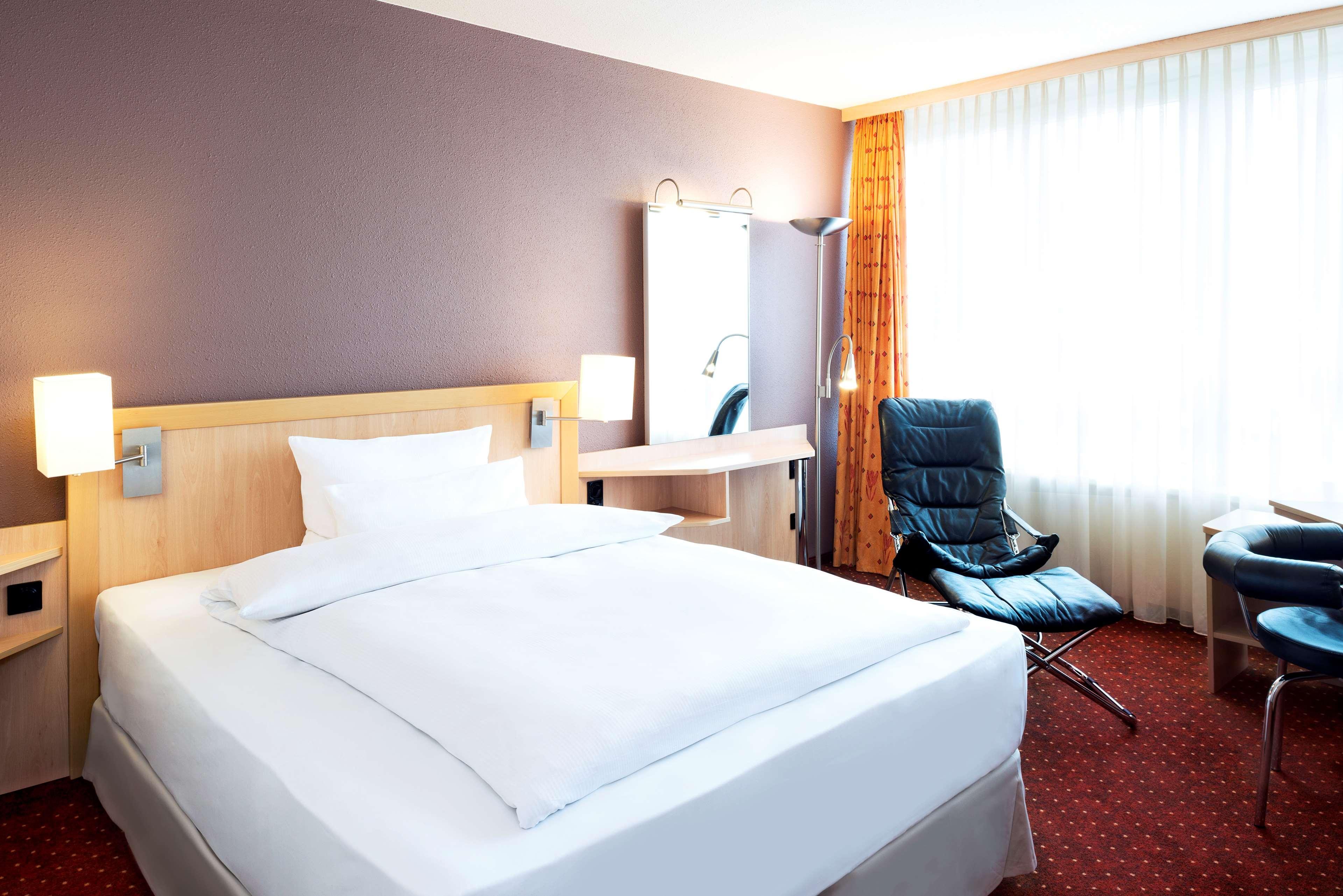 Nh Leipzig Messe Hotel Exterior photo